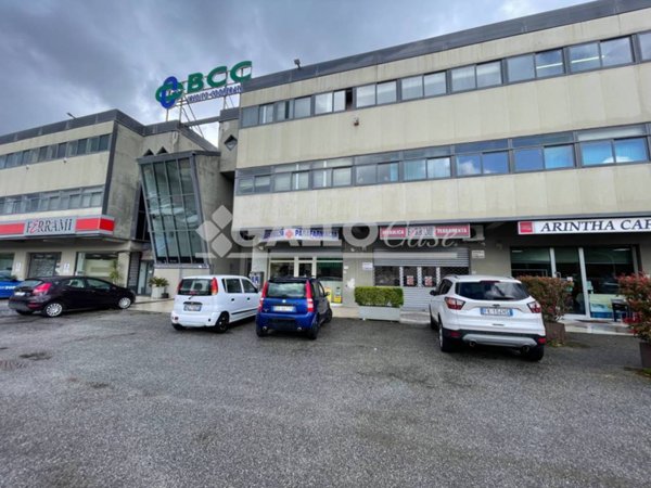 negozio in vendita a Rende