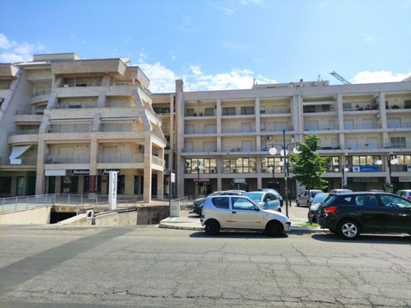ufficio in vendita a Rende in zona Quattromiglia