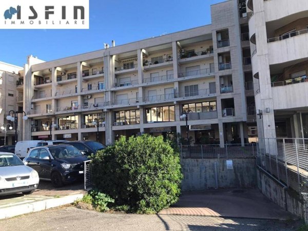 locale commerciale in vendita a Rende in zona Quattromiglia
