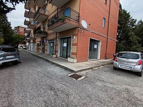 negozio in vendita a Rende