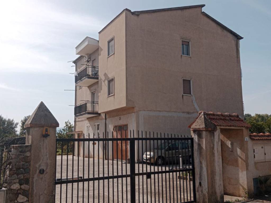 appartamento in vendita a Rende in zona Quattromiglia
