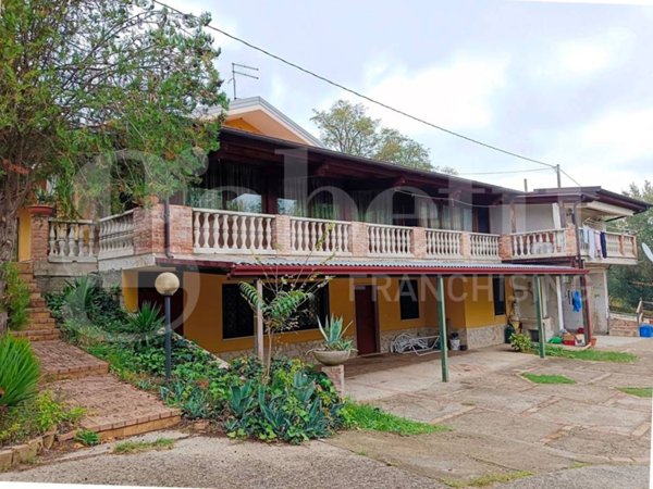 casa indipendente in vendita a Rende