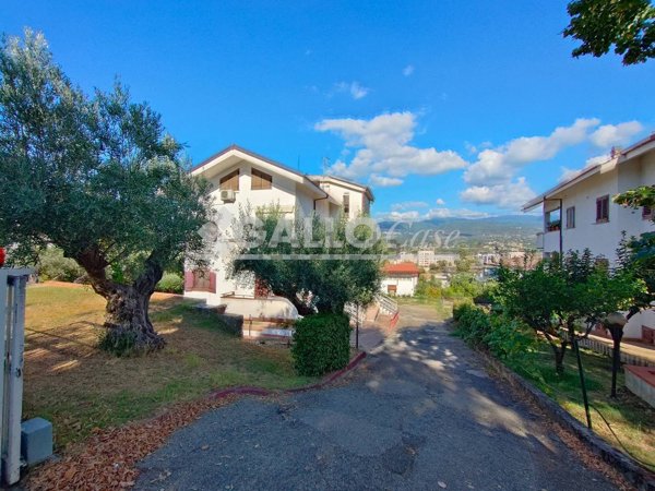 casa indipendente in vendita a Rende
