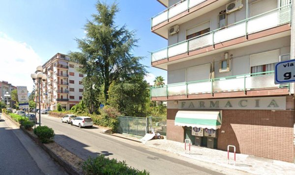 ufficio in vendita a Rende in zona Quattromiglia