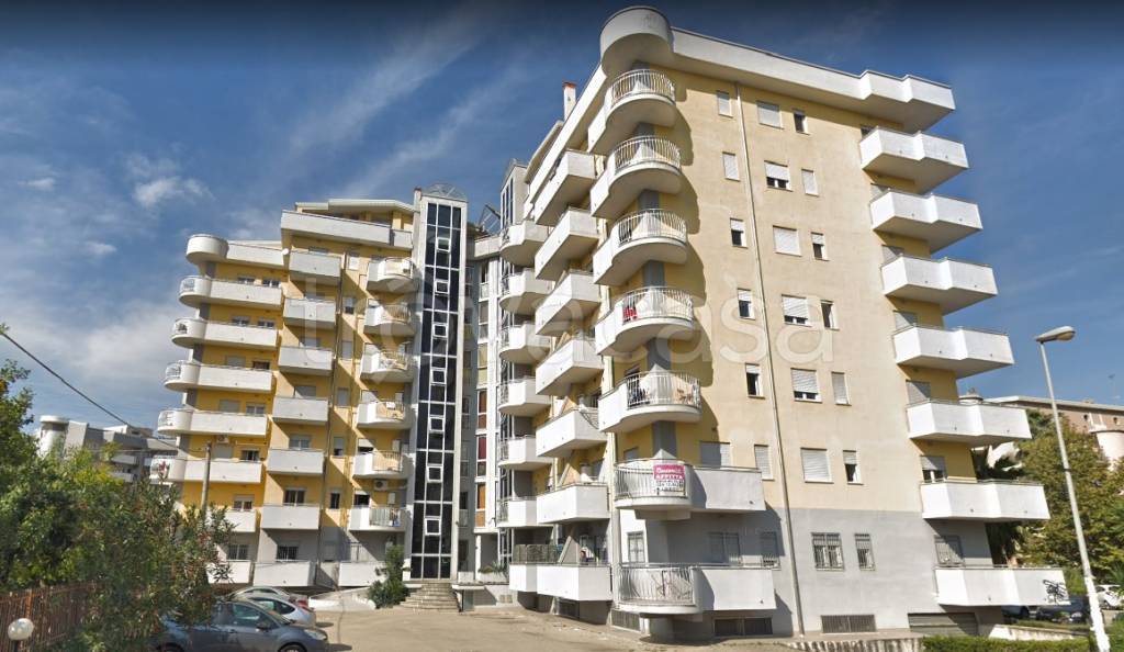 appartamento in vendita a Rende in zona Quattromiglia