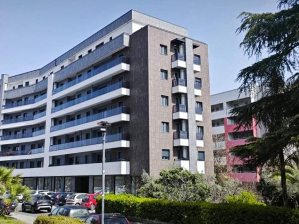 negozio in vendita a Rende in zona Quattromiglia