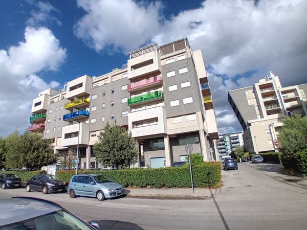 appartamento in vendita a Rende in zona Quattromiglia