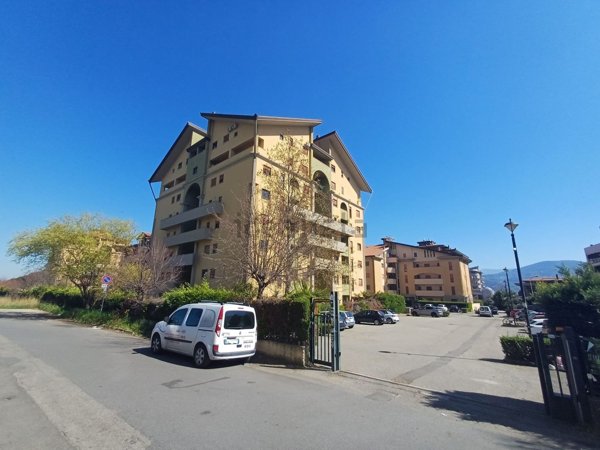 appartamento in vendita a Rende in zona Quattromiglia