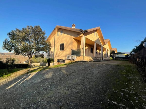 casa indipendente in vendita a Rende in zona Quattromiglia