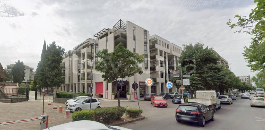 negozio in vendita a Rende