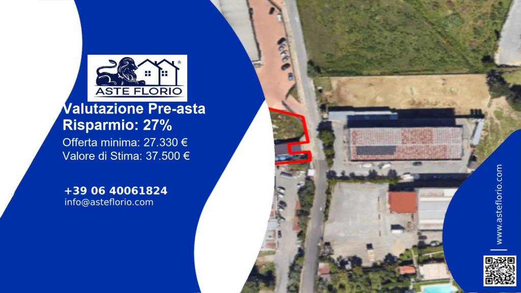 locale commerciale in vendita a Rende in zona Quattromiglia