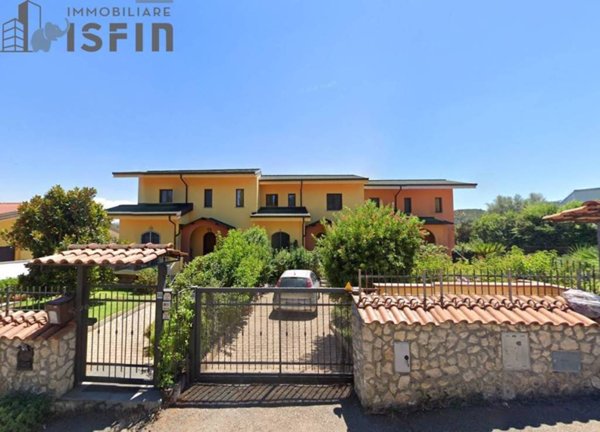 casa indipendente in vendita a Rende in zona Surdo