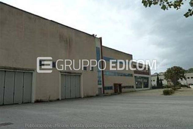 negozio in vendita a Rende