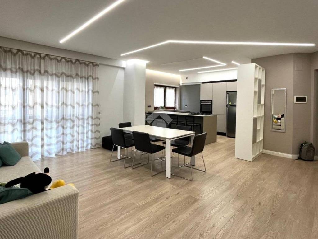 appartamento in vendita a Rende in zona Roges