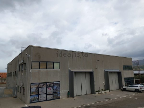 negozio in vendita a Rende