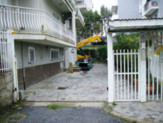 locale commerciale in vendita a Rende in zona Quattromiglia
