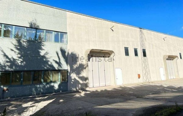 capannone in vendita a Rende