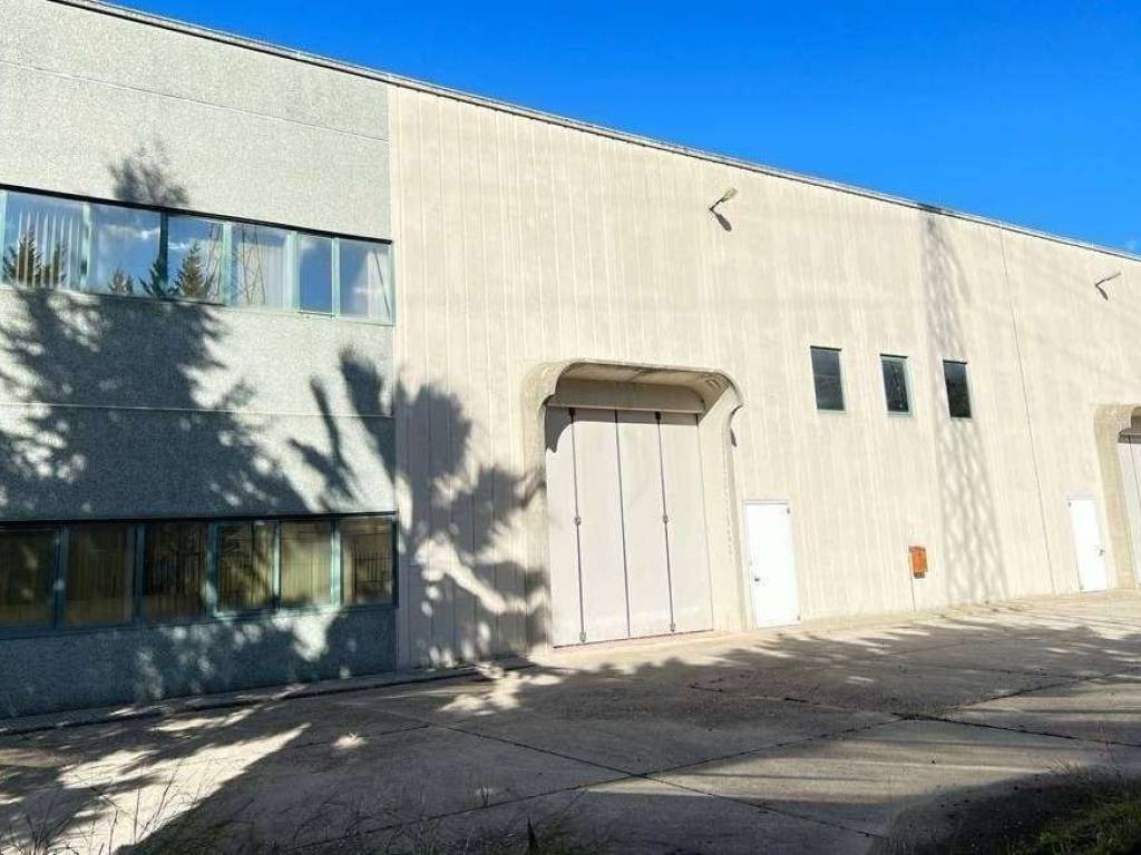 capannone in vendita a Rende