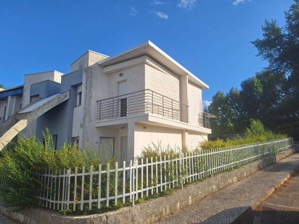 casa indipendente in vendita a Rende in zona Quattromiglia