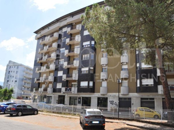 appartamento in vendita a Rende in zona Roges