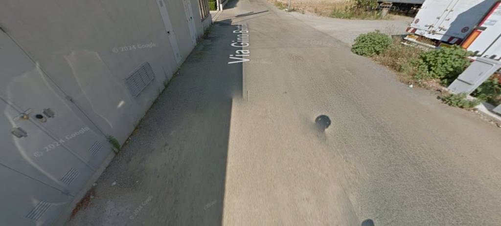 locale commerciale in vendita a Rende in zona Quattromiglia