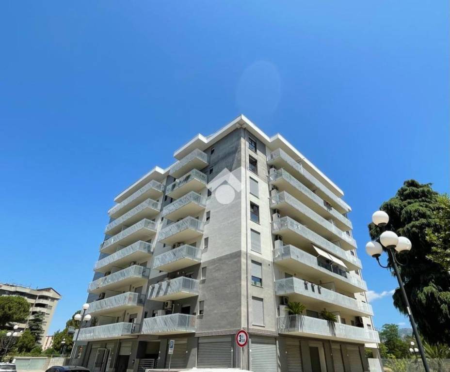 appartamento in vendita a Rende in zona Roges