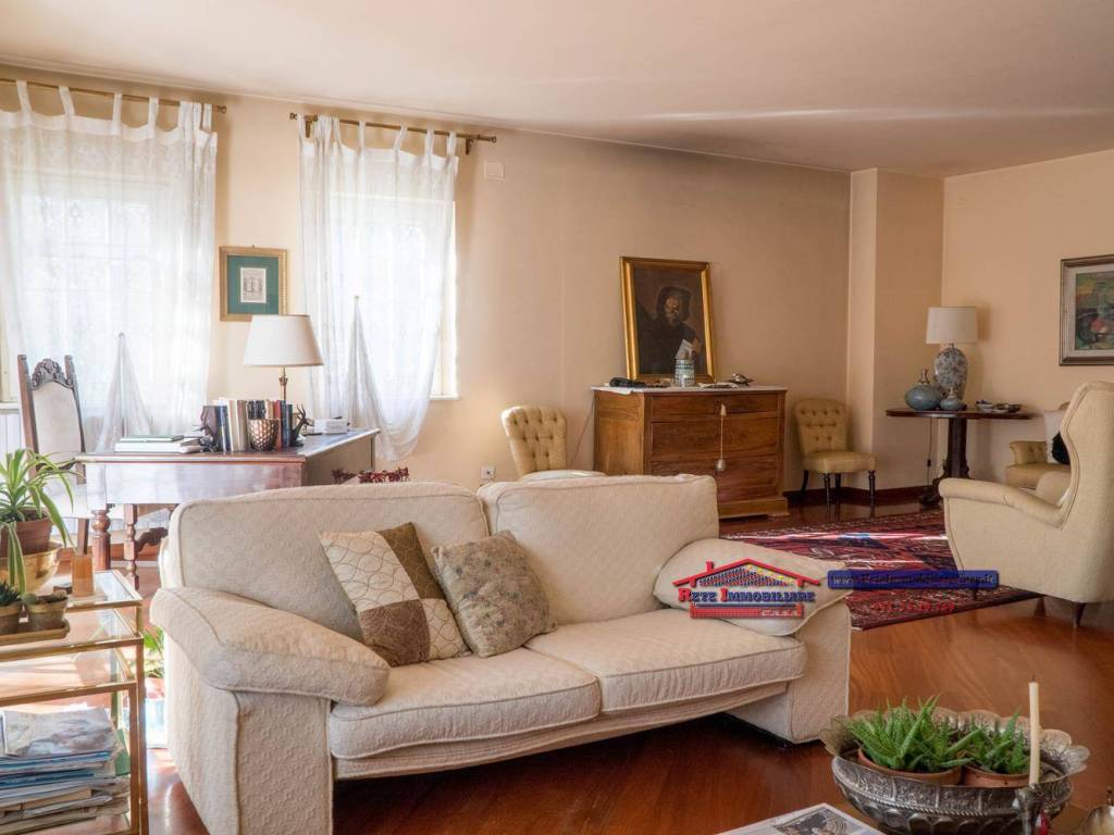 casa indipendente in vendita a Rende in zona Roges