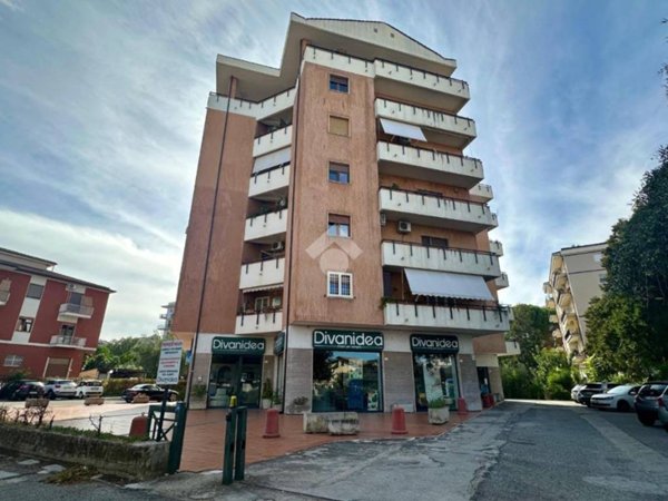 appartamento in vendita a Rende in zona Roges