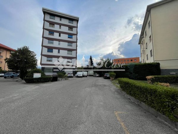appartamento in vendita a Rende in zona Roges