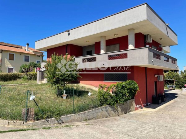 casa indipendente in vendita a Rende in zona Quattromiglia