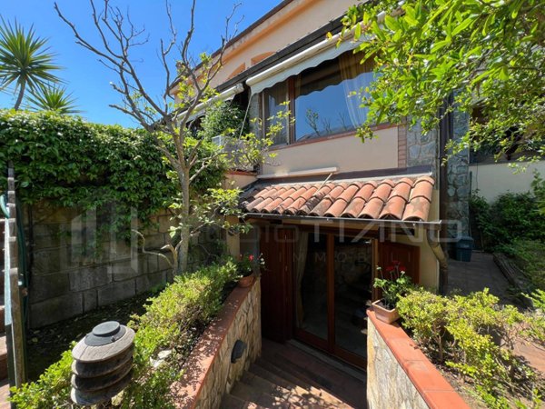 casa indipendente in vendita a Rende in zona Roges