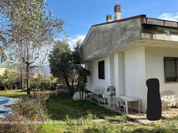 casa indipendente in vendita a Rende