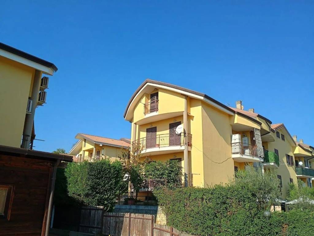appartamento in vendita a Rende in zona Quattromiglia