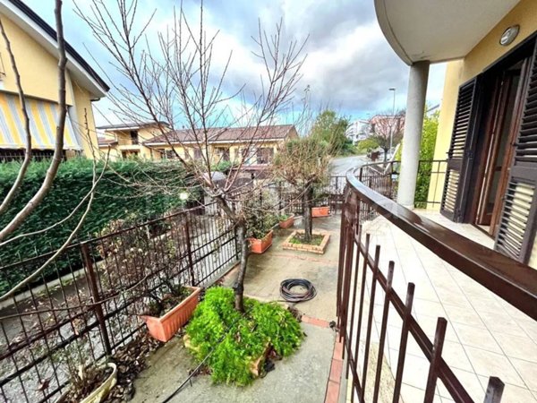 appartamento in vendita a Rende in zona Quattromiglia