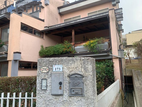 casa indipendente in vendita a Rende