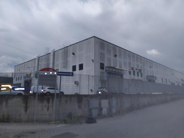 locale commerciale in vendita a Rende