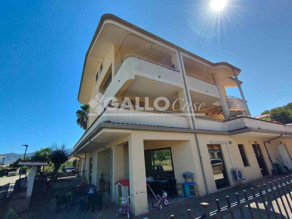 casa indipendente in vendita a Rende