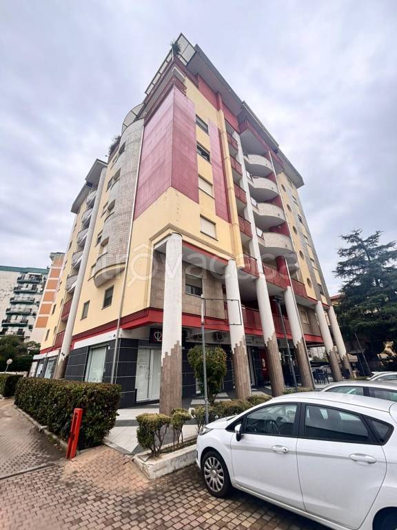 appartamento in vendita a Rende in zona Roges