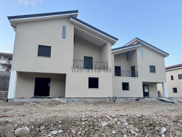 casa indipendente in vendita a Rende