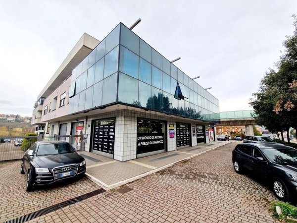 ufficio in vendita a Rende