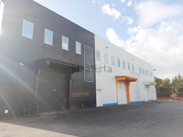 capannone in vendita a Rende