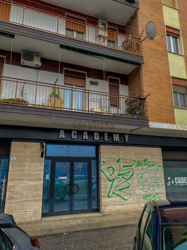 locale di sgombero in vendita a Rende