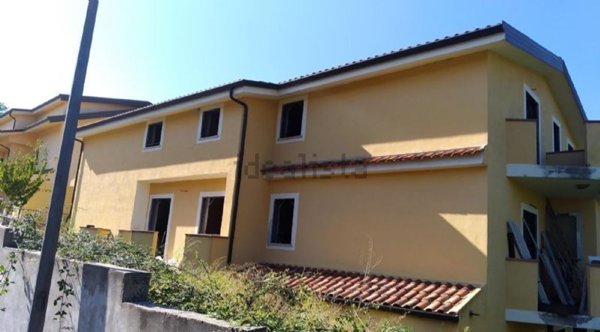 casa indipendente in vendita a Rende