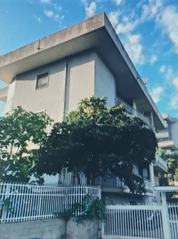 appartamento in vendita a Rende in zona Quattromiglia