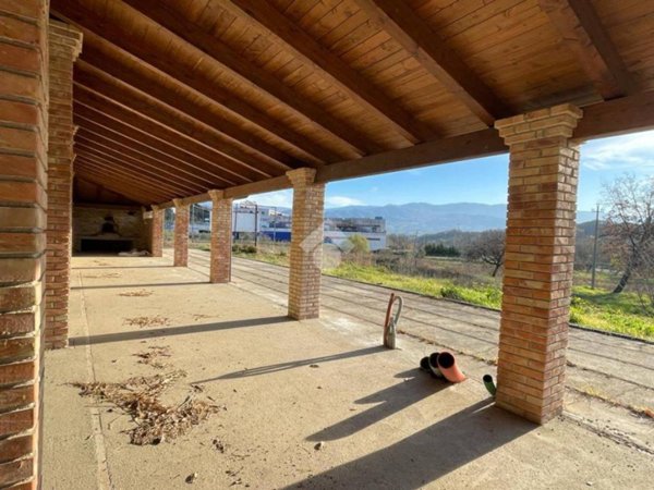 negozio in vendita a Rende in zona Santo Stefano