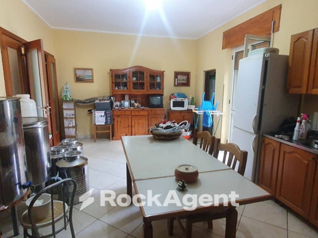 intera palazzina in vendita a Rende in zona Santo Stefano