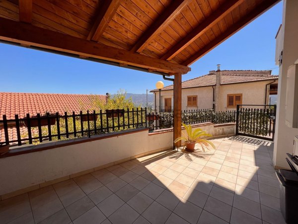 casa semindipendente in vendita a Rende in zona Arcavacata