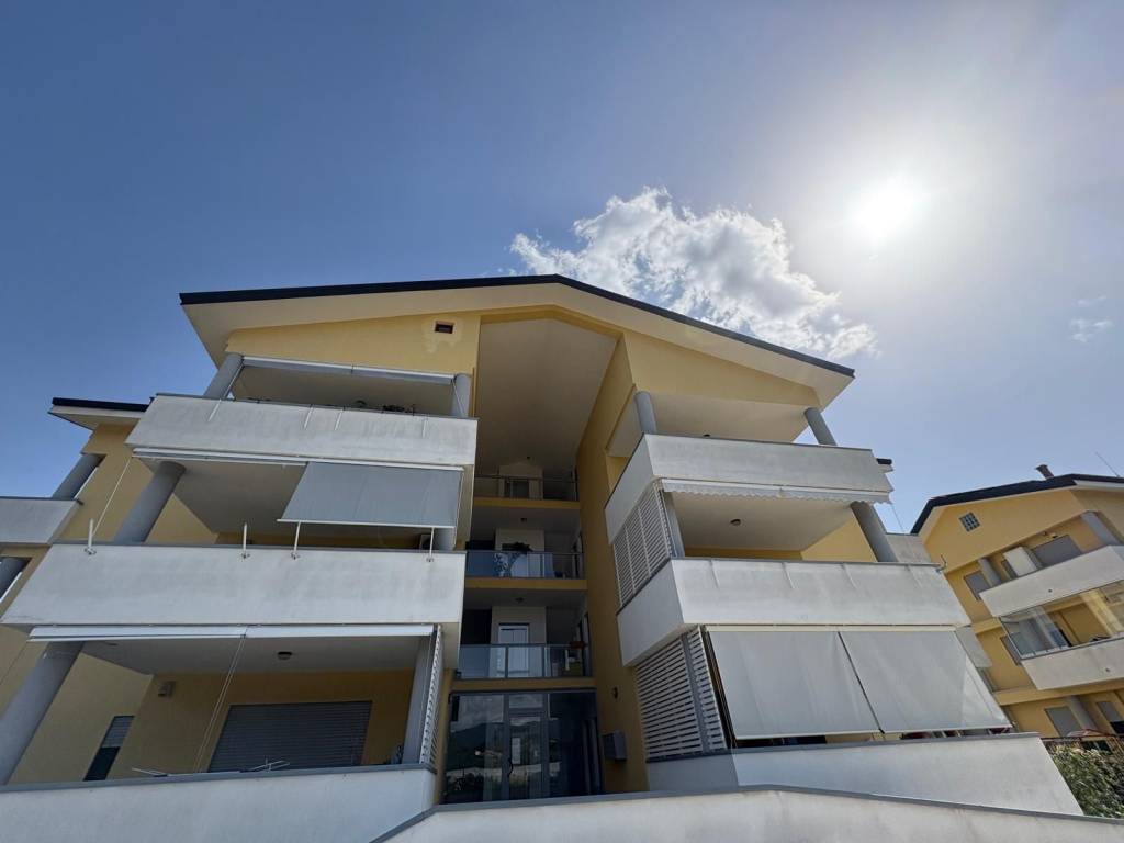 appartamento in vendita a Rende in zona Quattromiglia