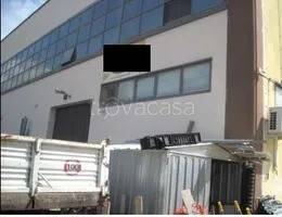 locale commerciale in vendita a Rende in zona Quattromiglia