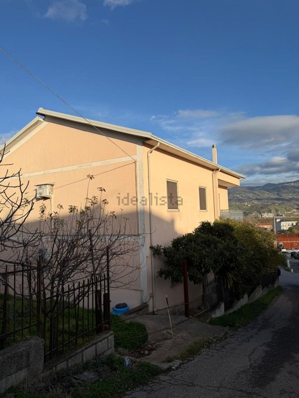 appartamento in vendita a Rende in zona Quattromiglia